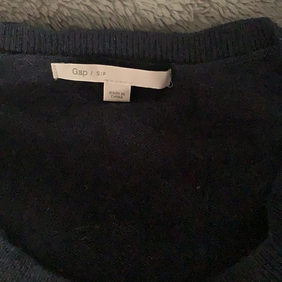 Gap Cardigan - Picture 2 of 4